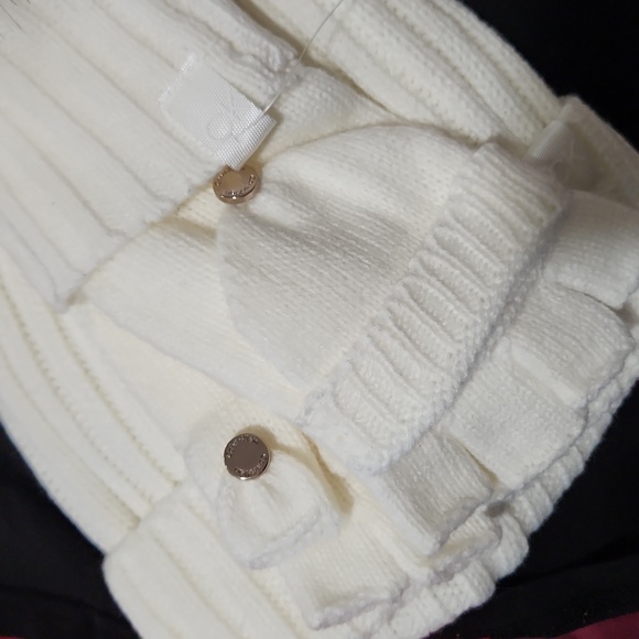 Calvin Klein White Beanie - Picture 2 of 3